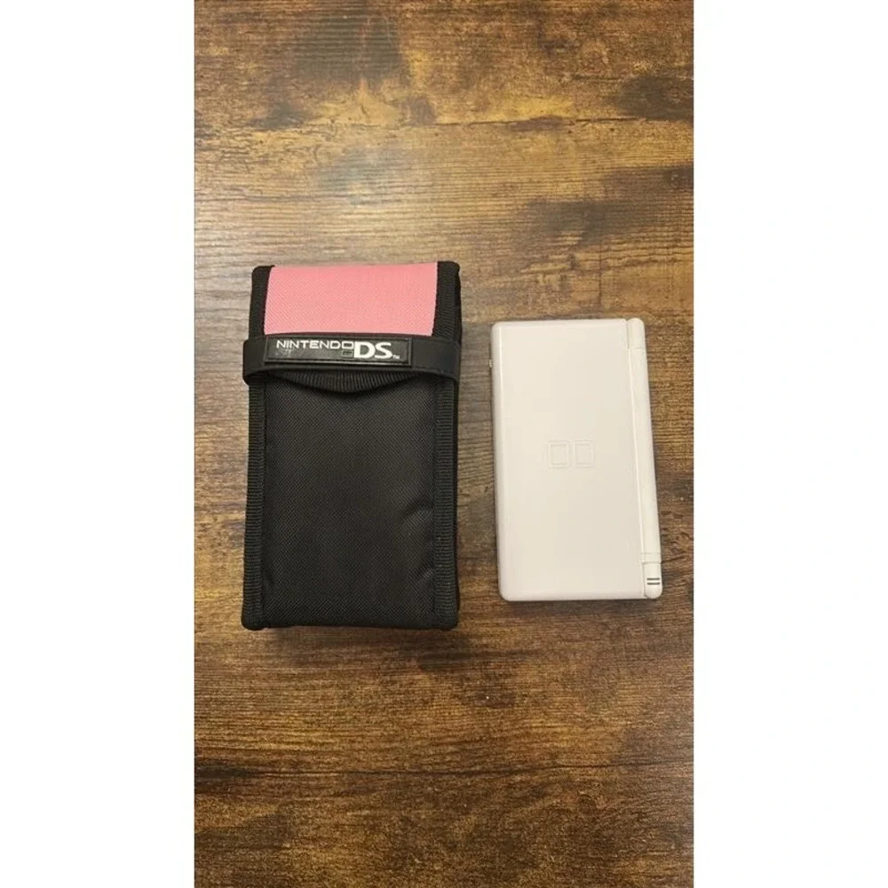Nintendo DS Lite Polar White USG-001 Console Bundle w/ Super Scribblenauts